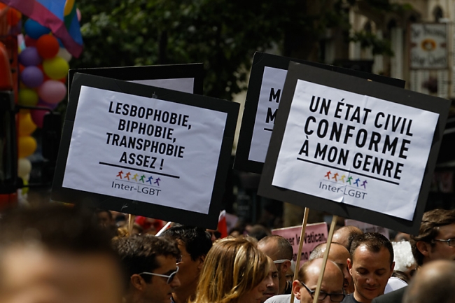 Gay pride Paris JUN13-010